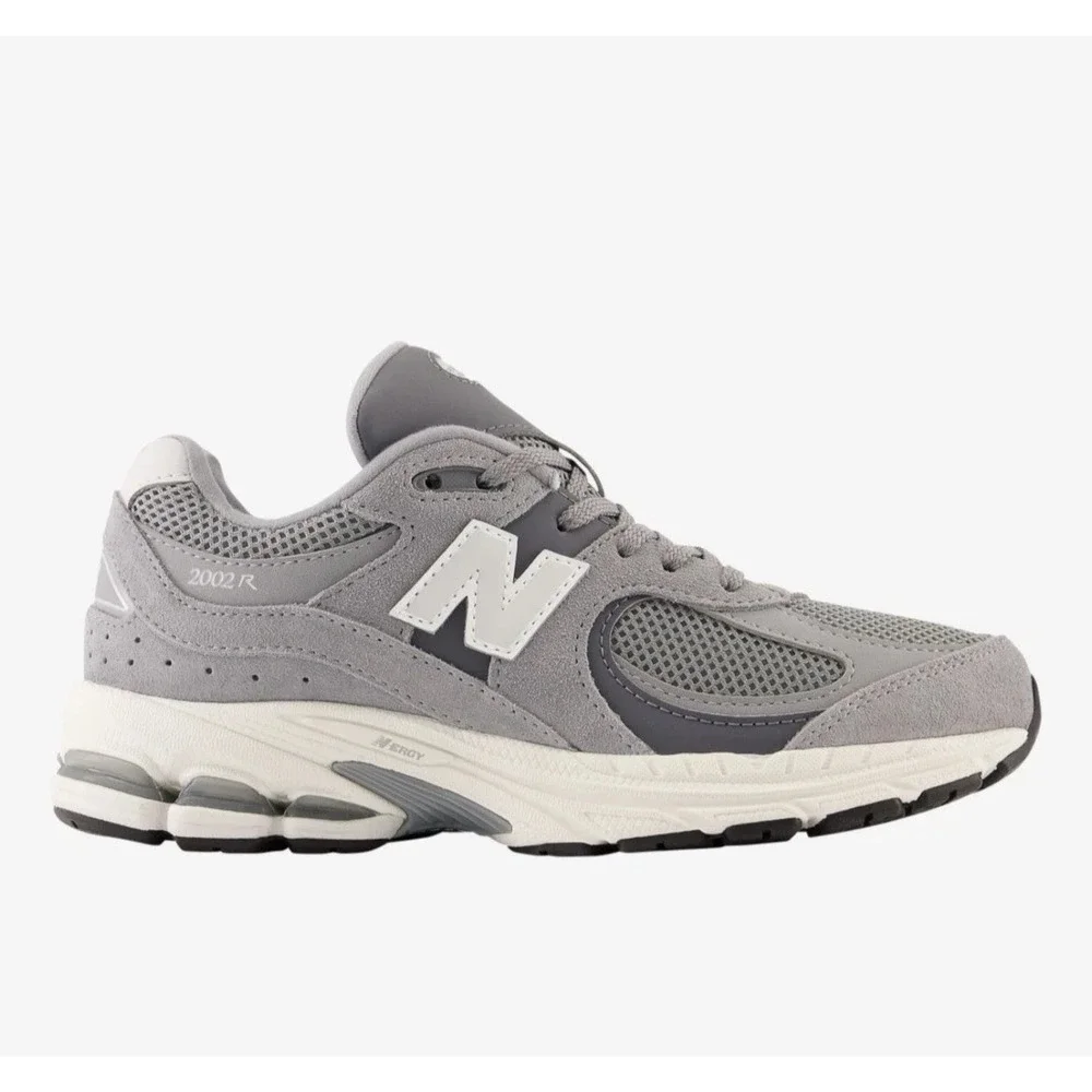 New Balance 2002 Big Kids Size 5.5 Running Shoes Grey Sneakers GC2002ST NEW